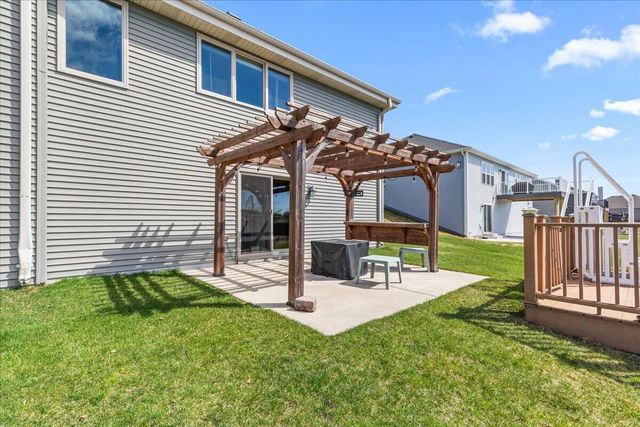65 Rushmore LANE, Hartford, WI 53027