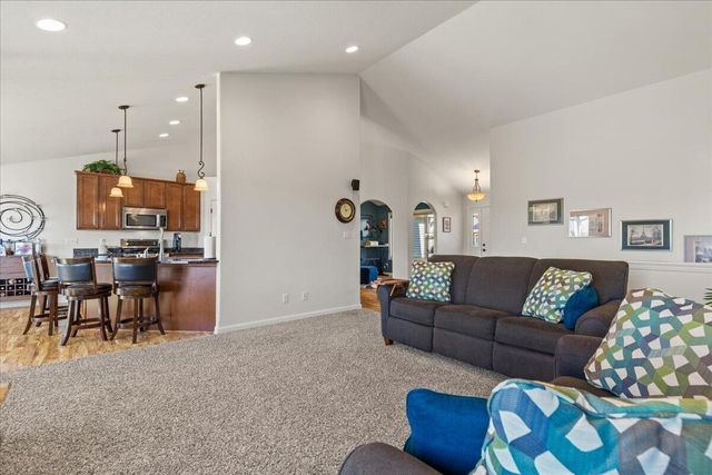65 Rushmore LANE, Hartford, WI 53027