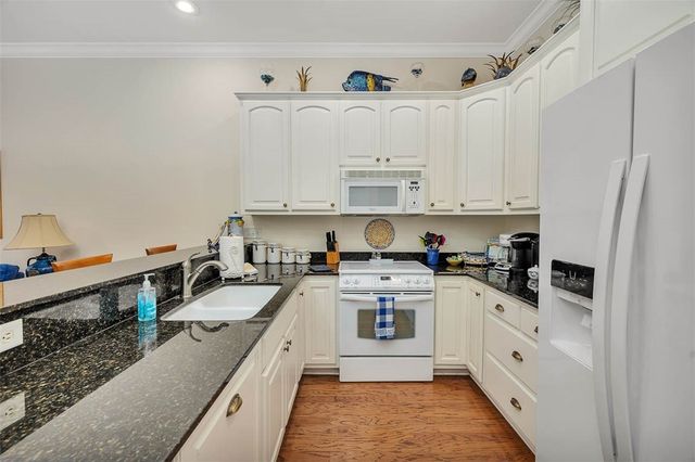 4 Palm Villas Court, St Simons Island, GA 31522