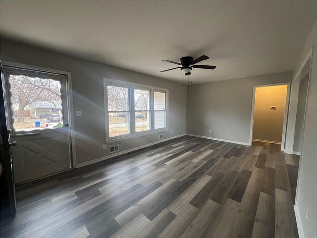 12117 E 47th Terrace, Independence, MO 64055