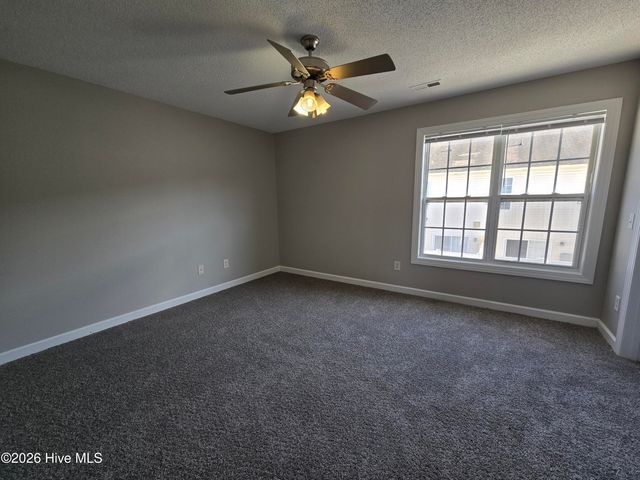 4135 Dudleys Grant Drive E, Winterville, NC 28590