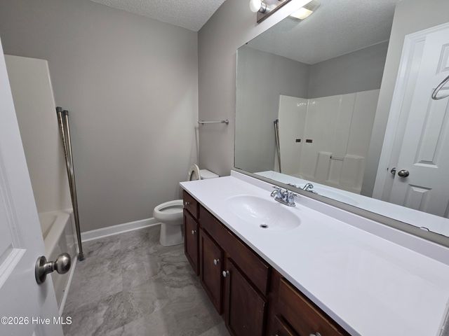 4135 Dudleys Grant Drive E, Winterville, NC 28590