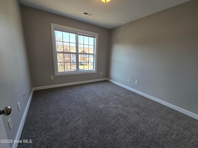 4135 Dudleys Grant Drive E, Winterville, NC 28590