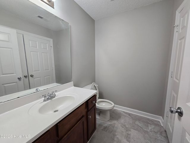 4135 Dudleys Grant Drive E, Winterville, NC 28590