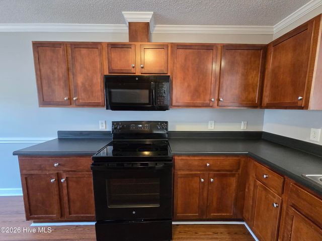 4135 Dudleys Grant Drive E, Winterville, NC 28590