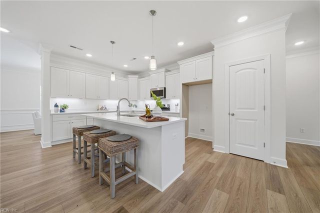 128 Blake Rd, Norfolk, VA 23505