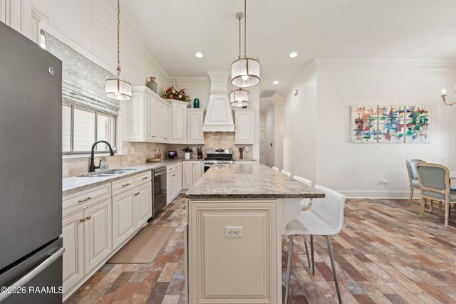 805 Waterview Road, Youngsville, LA 70592