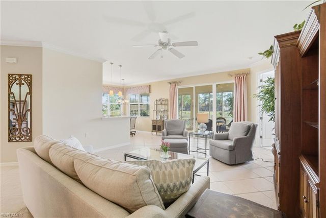 3904 Forest Glen BLVD 7-101, Naples, FL 34114