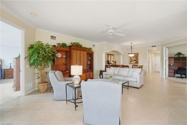 3904 Forest Glen BLVD 7-101, Naples, FL 34114