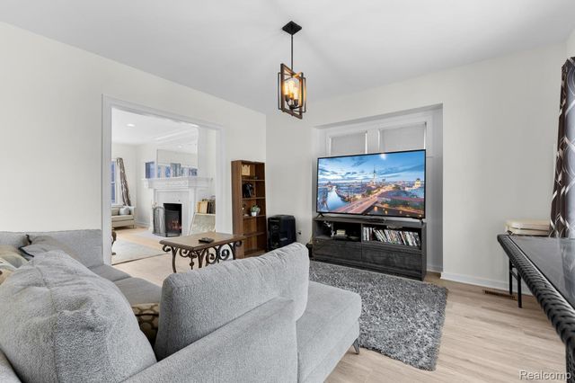 1936 Atkinson Street, Detroit, MI 48206