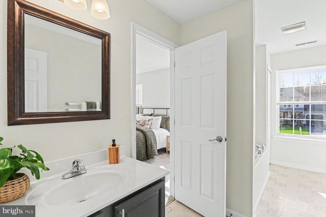 55 BURBERRY LN, Mount Wolf, PA 17347