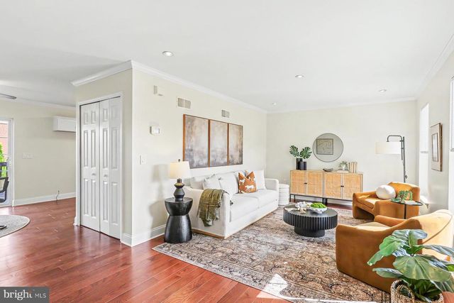 55 BURBERRY LN, Mount Wolf, PA 17347