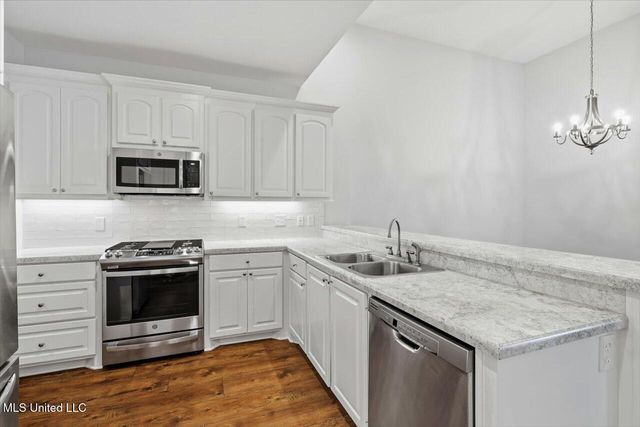 1020 Sweetwater Cove, Pearl, MS 39208