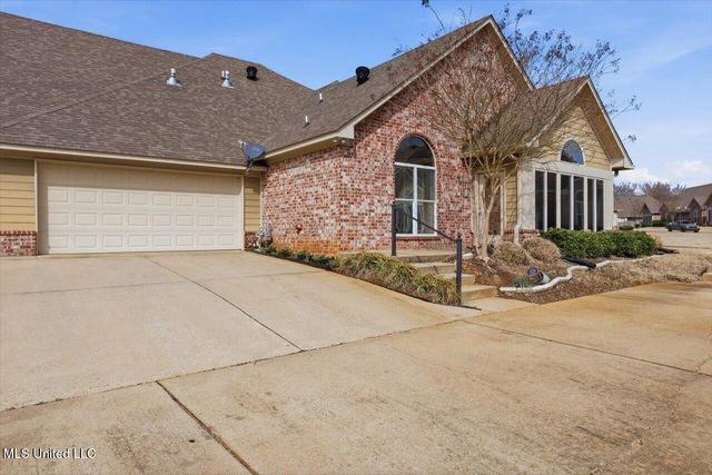 1020 Sweetwater Cove, Pearl, MS 39208