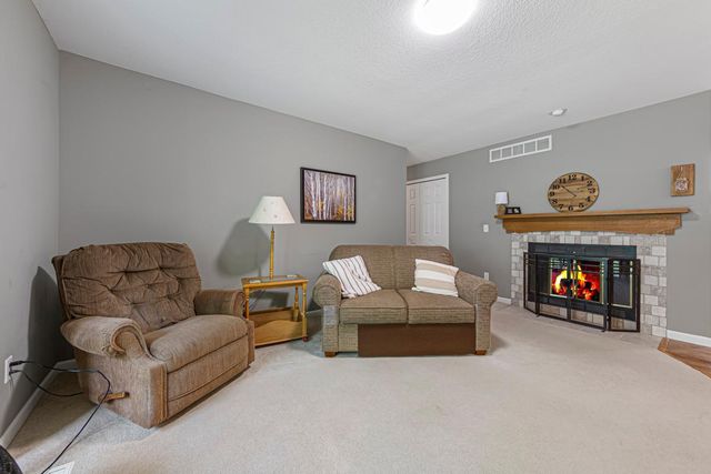 18450 Creeks Bend Drive, Minnetonka, MN 55345