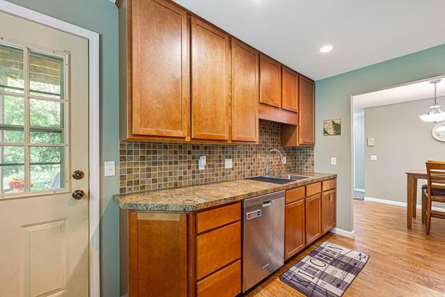 18450 Creeks Bend Drive, Minnetonka, MN 55345