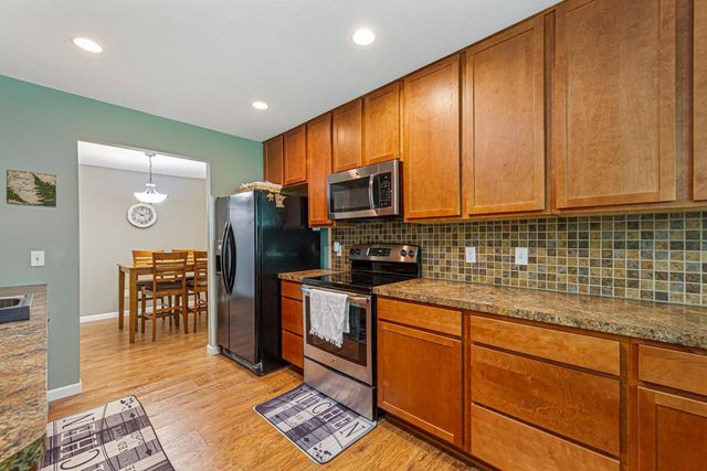 18450 Creeks Bend Drive, Minnetonka, MN 55345