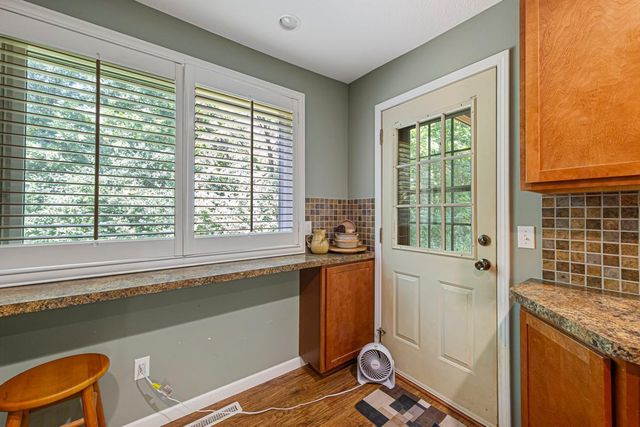 18450 Creeks Bend Drive, Minnetonka, MN 55345
