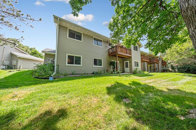 18450 Creeks Bend Drive, Minnetonka, MN 55345