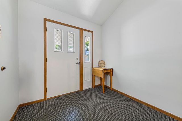 18450 Creeks Bend Drive, Minnetonka, MN 55345