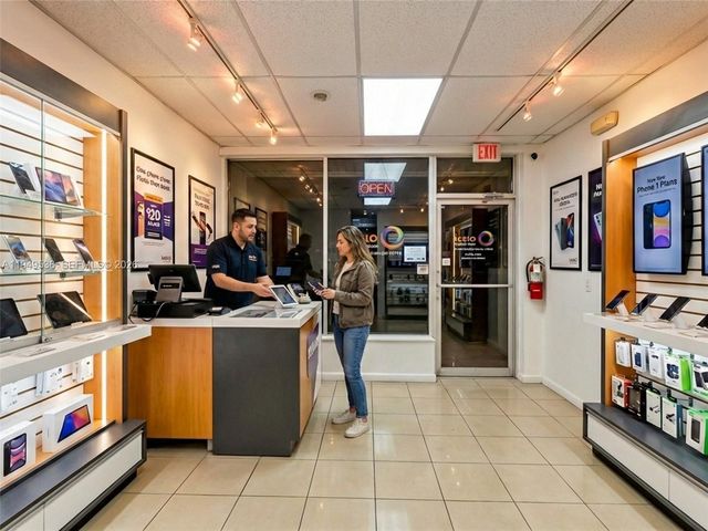 1451 W Flagler St, Miami, FL 33135