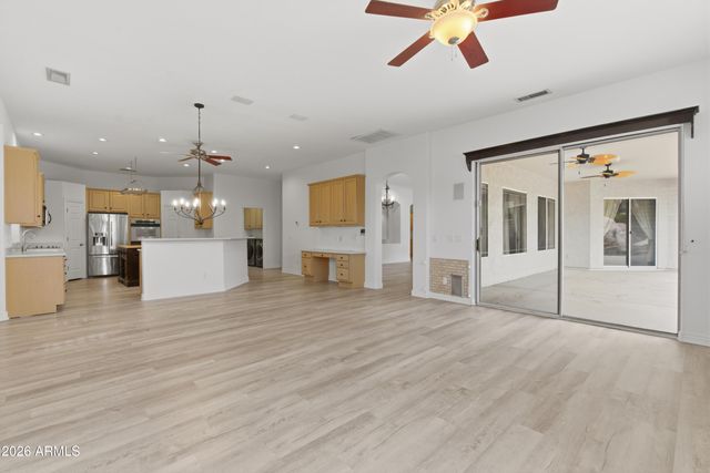 2695 E COUNTRY SHADOWS Court, Gilbert, AZ 85298