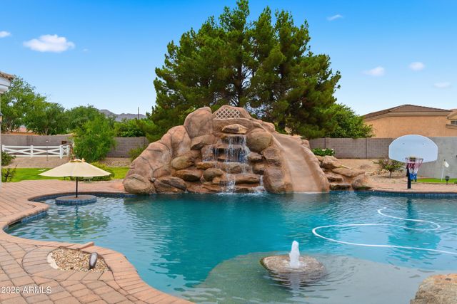 2695 E COUNTRY SHADOWS Court, Gilbert, AZ 85298