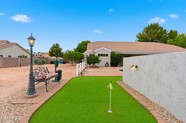 2695 E COUNTRY SHADOWS Court, Gilbert, AZ 85298