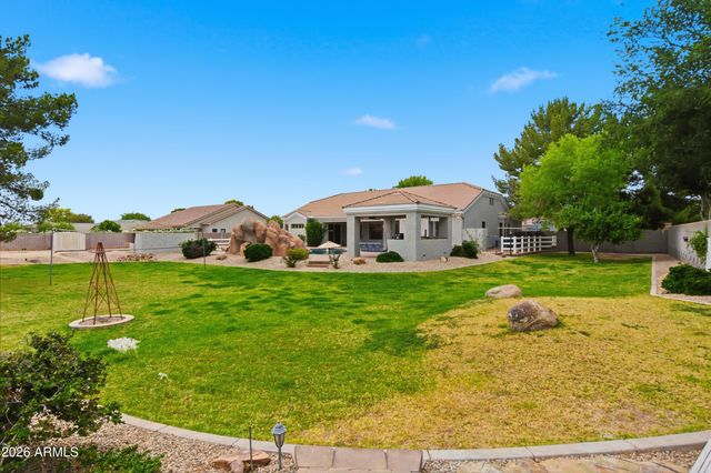 2695 E COUNTRY SHADOWS Court, Gilbert, AZ 85298