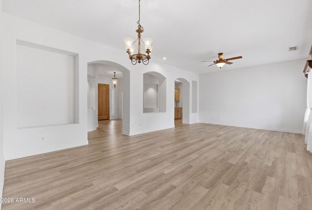 2695 E COUNTRY SHADOWS Court, Gilbert, AZ 85298