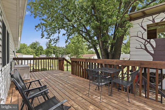 106 LAKEVIEW CT, Stephens City, VA 22655