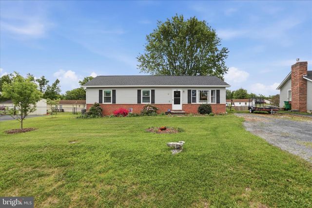 106 LAKEVIEW CT, Stephens City, VA 22655