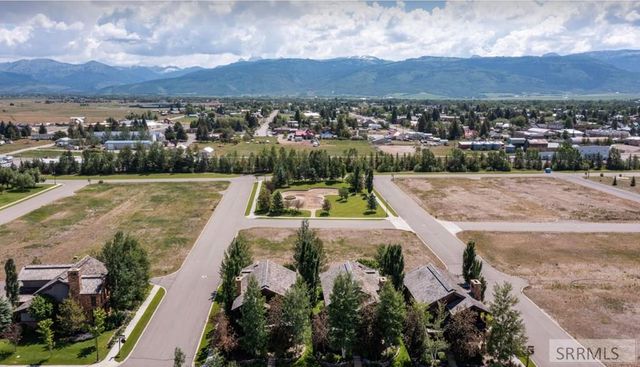 377 Woodland Star, Driggs, ID 83422