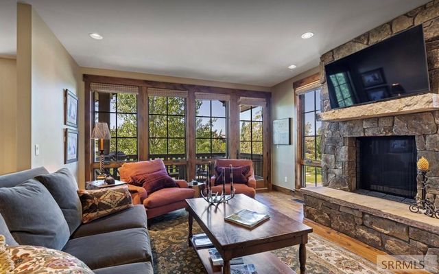 377 Woodland Star, Driggs, ID 83422