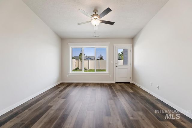 212 W Radiant Ridge Drive, Meridian, ID 83642