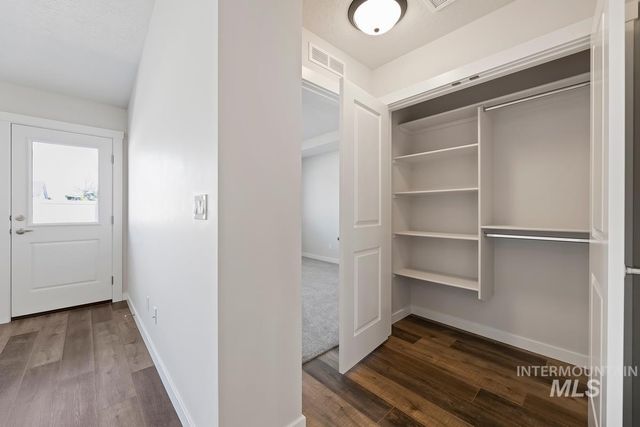 212 W Radiant Ridge Drive, Meridian, ID 83642