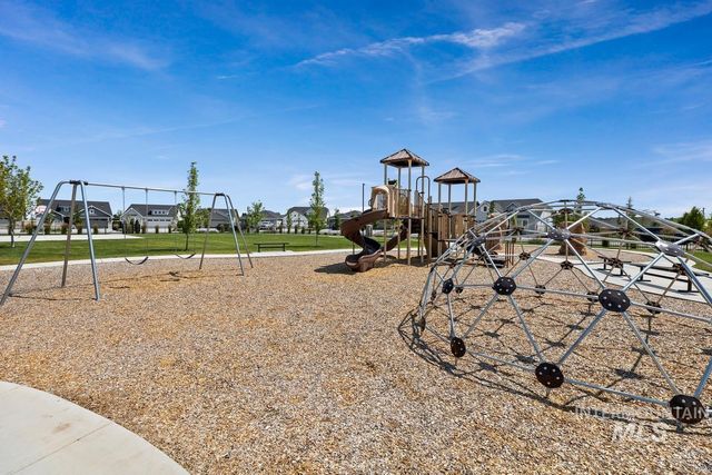 212 W Radiant Ridge Drive, Meridian, ID 83642