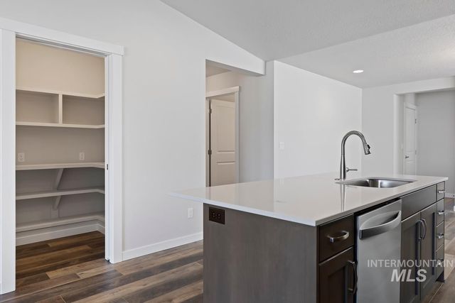 212 W Radiant Ridge Drive, Meridian, ID 83642