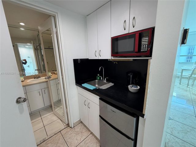 5445 Collins Ave 1506, Miami Beach, FL 33140