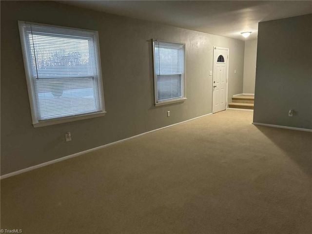 4223 Oak Ridge Drive, Winston-salem, NC 27105