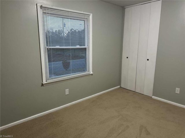 4223 Oak Ridge Drive, Winston-salem, NC 27105