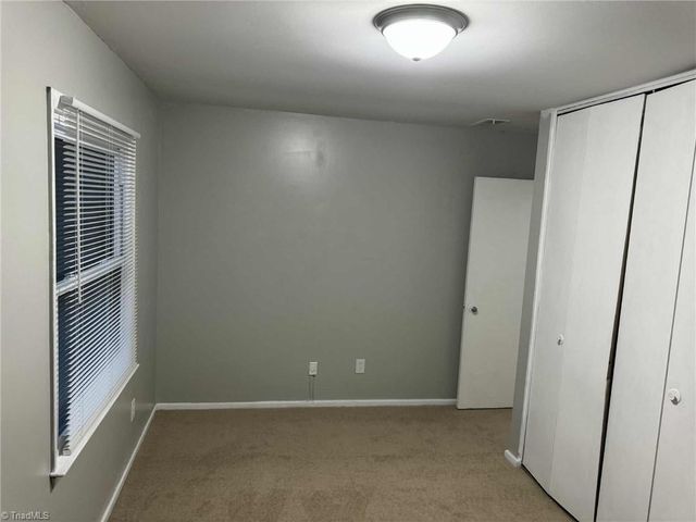 4223 Oak Ridge Drive, Winston-salem, NC 27105