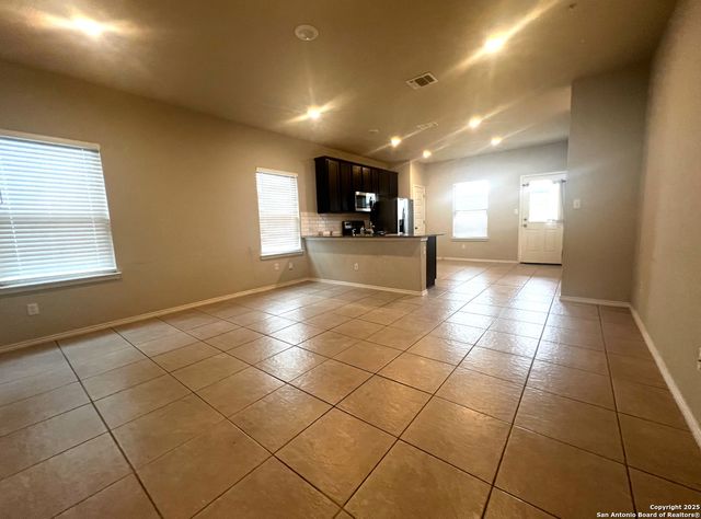 7851 ABBEY PL, San Antonio, TX 78218