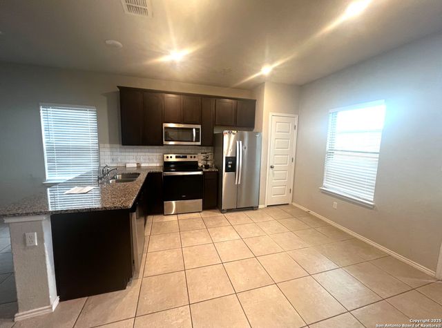 7851 ABBEY PL, San Antonio, TX 78218