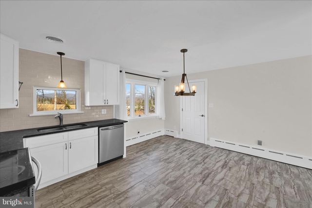 65 HAWK LN, Schuylkill Haven, PA 17972