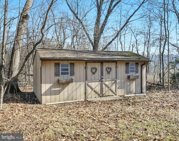 65 HAWK LN, Schuylkill Haven, PA 17972