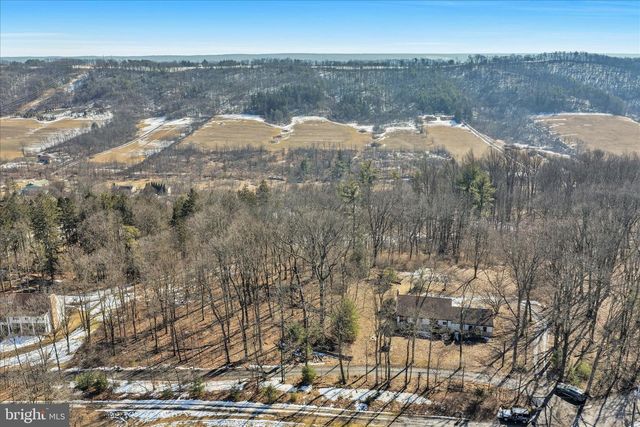 65 HAWK LN, Schuylkill Haven, PA 17972