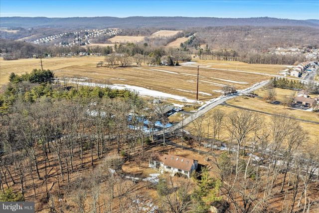 65 HAWK LN, Schuylkill Haven, PA 17972