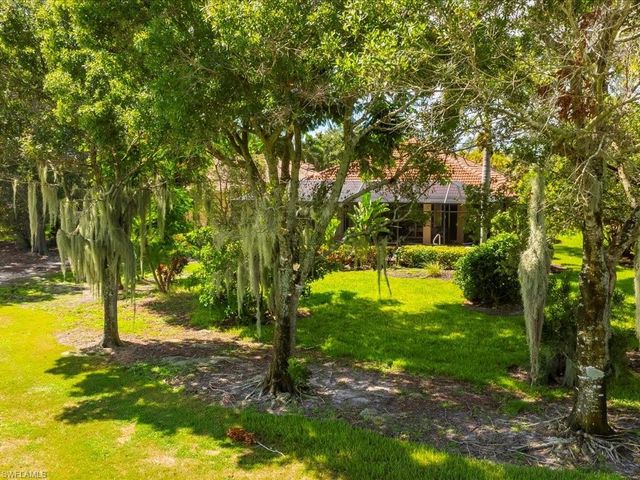 6901 Bent Grass DR, Naples, FL 34113
