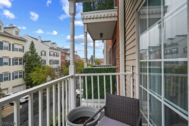 31 Krueger Ct, Newark City, NJ 07103